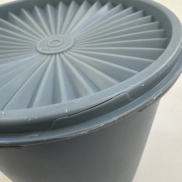 Vintage Tupperware Nesting Canisters Set of 2 With Lid Light Blue Farmhouse READ - Picture 13 of 13